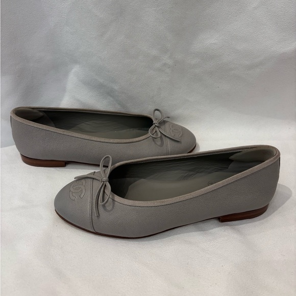Chanel Flats - Picture 1 of 6